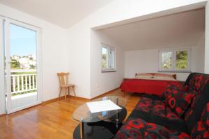 Seaside holiday house Mavarstica, Ciovo - 9206