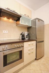 Seaside holiday house Mavarstica, Ciovo - 9206