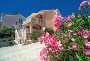 Apartments by the sea Cove Gradina, Korcula - 9273