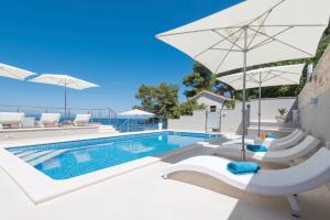 Seaside apartments with a swimming pool Prigradica, Korcula - 9290