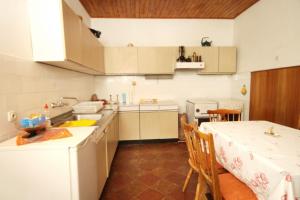 Holiday house with a parking space Zrnovo, Korcula - 9213