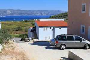 Apartments with a parking space Lumbarda, Korcula - 9271