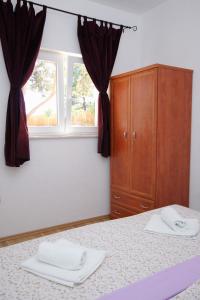 Apartments with parking space Lumbarda, Korcula - 9271