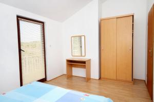 Apartments by the sea Kneza, Korcula - 9185