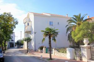 Apartments by the sea Novalja, Pag - 9284 