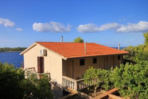 Apartments by the sea Prizba, Korcula - 9227