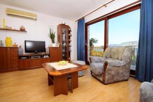 Three-Bedroom Apartment with Terrace and Sea View room in Seaside apartments with a swimming pool Kneza Korcula - 9269