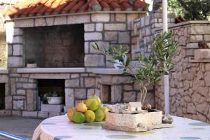 Apartments by the sea Lumbarda, Korcula - 9300