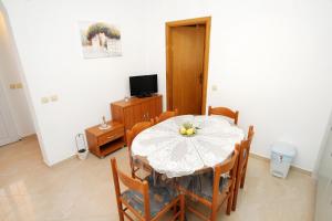 Apartments by the sea Lumbarda, Korcula - 9300