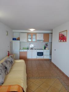 Apartments with a parking space Icici, Opatija - 7860