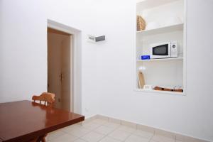 Apartments by the sea Zavalatica, Korcula - 9274