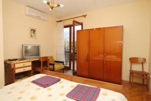 Apartments with WiFi Korcula - 9278