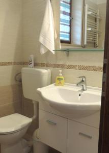 Apartments with parking space Cres - 7876