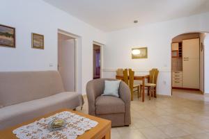 Apartments by the sea Artatore, Losinj - 8008