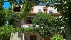 Apartment Nerezine 8049b 