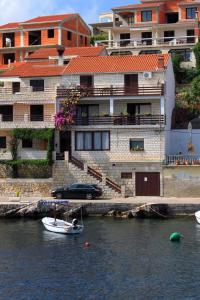 Apartments by the sea Zavalatica, Korcula - 9285