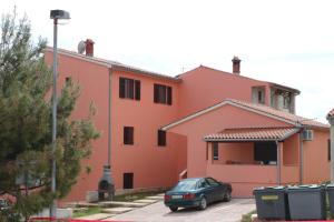 Apartments with a parking space Pula - 7664