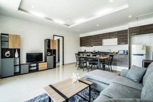 2 Bed Contemporary Pool Villa