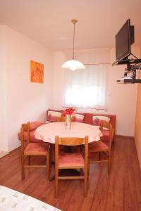 Apartments with a parking space Icici, Opatija - 7761