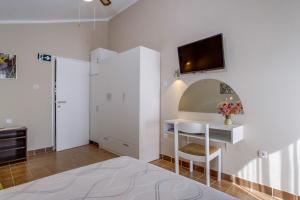 Apartments by the sea Artatore, Losinj - 7934