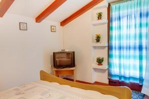 Apartment Mali Losinj 7942a