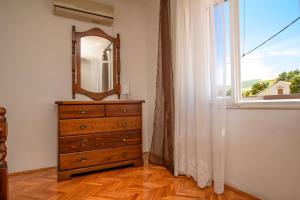 Apartments by the sea Nerezine, Losinj - 7963