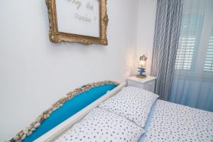 Apartments by the sea Veli Losinj, Losinj - 7959