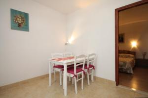 Apartments with a parking space Mali Losinj (Losinj) - 7969