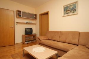 Apartments by the sea Mali Losinj (Losinj) - 7979