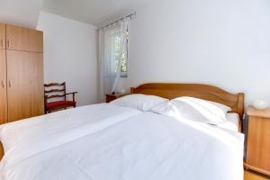 Apartments by the sea Artatore, Losinj - 8022