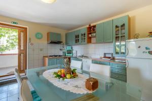 Apartments with parking space Nerezine, Losinj - 8049