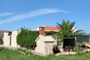 Apartments by the sea Krapanj, Sibenik - 9258 