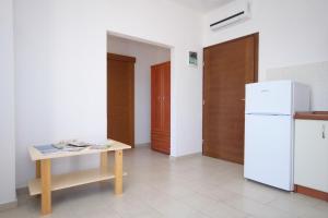 Apartments with parking space Lumbarda, Korcula - 9271