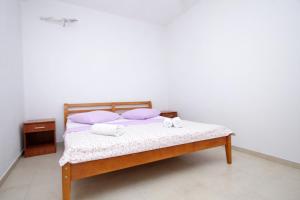 Apartments with parking space Lumbarda, Korcula - 9271