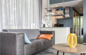 Awesome Ship In Warns With Kitchen