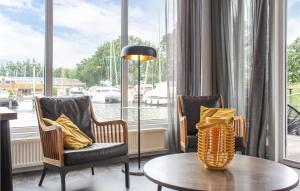 Awesome Ship In Warns With Kitchen