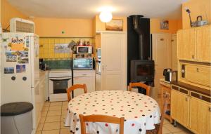 Maisons de vacances Amazing home in Pailloles with WiFi and 2 Bedrooms : photos des chambres