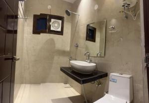 The Divine Oak Golden Leaf