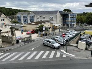 Appartements ​Coeur de ville ! Coeur de l'Oise​​ ! Moderne & fonctionnel​ : photos des chambres