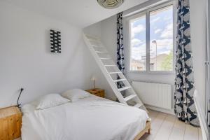 Sejours chez l'habitant Bordeaux centre, Appartement privatif et 5 chambres privees, piscine, parking : photos des chambres