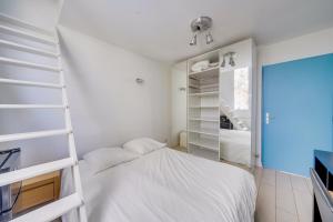 Sejours chez l'habitant Bordeaux centre, Appartement privatif et 5 chambres privees, piscine, parking : photos des chambres