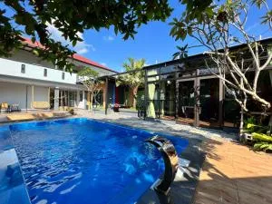 The Uniique Haus - Johor 1st Staycation Water Dining Experience - 甘邦康卡普拉