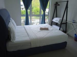 Cahaya Gardens 2 rooms at Golden Hills depan pasar malam