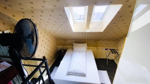 Single Room with Shower room in Boutique Hotel Belle Epoque