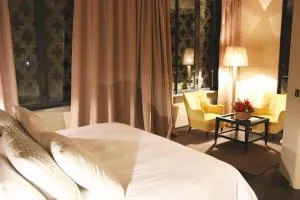 LEAR • Dining Club - 卡拉泰布里亚恩扎