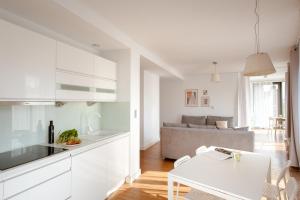 Spacious apartment close to Main Station Galeria Krakowska