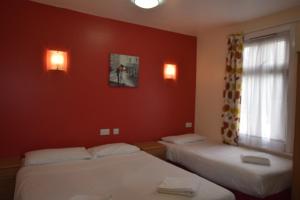 Twin Room room in Cranbrook Hotel