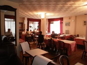 Hotels Hipotel Paris Marne La Vallee : photos des chambres