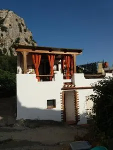 casetta orologio baunei - Triei