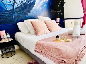 Appartements ATYPIQUE - Revez a 20min de PARIS - PARKING GRATUIT : photos des chambres